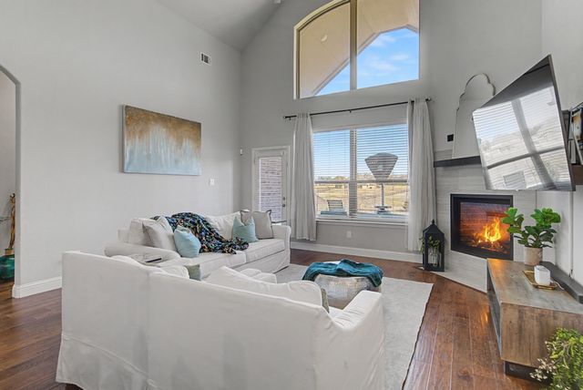 108 Fallen Oak Drive, Mckinney, TX 75071