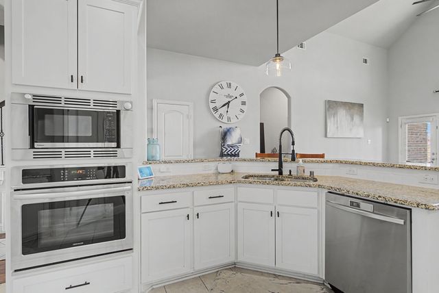 108 Fallen Oak Drive, Mckinney, TX 75071