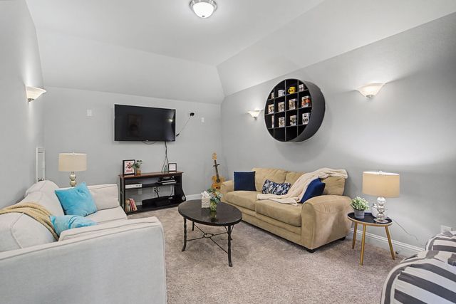 108 Fallen Oak Drive, Mckinney, TX 75071