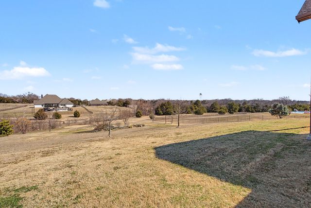 108 Fallen Oak Drive, Mckinney, TX 75071