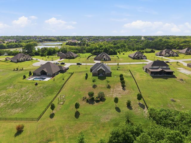 108 Fallen Oak Drive, Mckinney, TX 75071