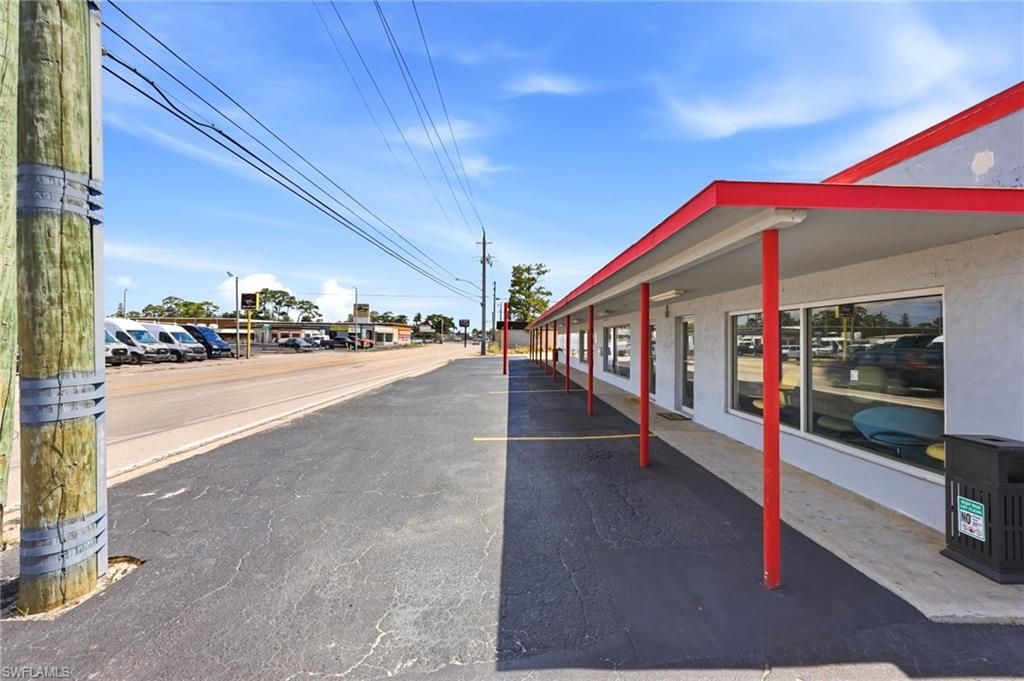 2730 Fowler ST, FORT MYERS, FL 33901 — photo 4