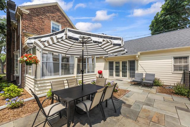 4400 N Wildwood AVENUE, Shorewood, WI 53211