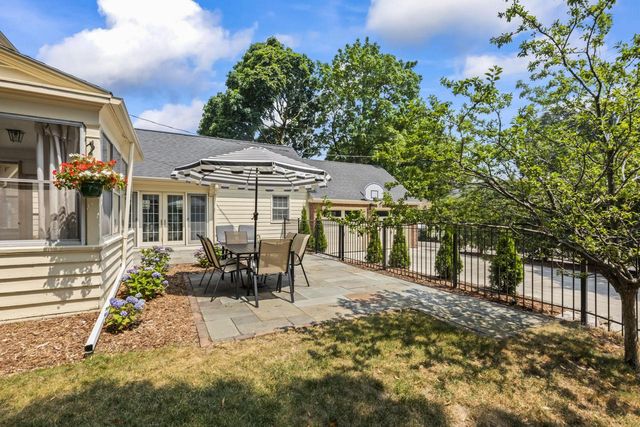 4400 N Wildwood AVENUE, Shorewood, WI 53211