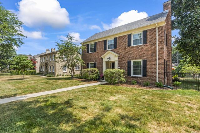 4400 N Wildwood AVENUE, Shorewood, WI 53211