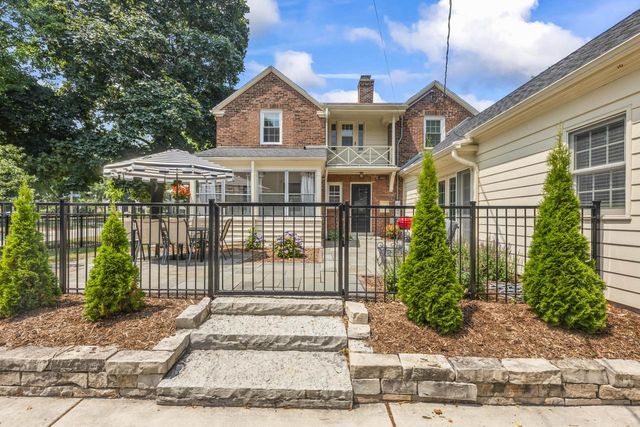 4400 N Wildwood AVENUE, Shorewood, WI 53211