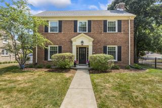 4400 N Wildwood AVENUE, Shorewood, WI 53211