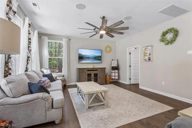 12547 Smiths Neck RD, Carrollton, VA 23314