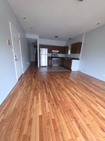 3629 W Lexington Street, Chicago, IL 60624