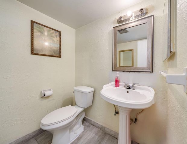 7 Ann Lee Lane, Tamarac, FL 33319