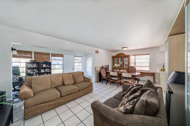 7 Ann Lee Lane, Tamarac, FL 33319