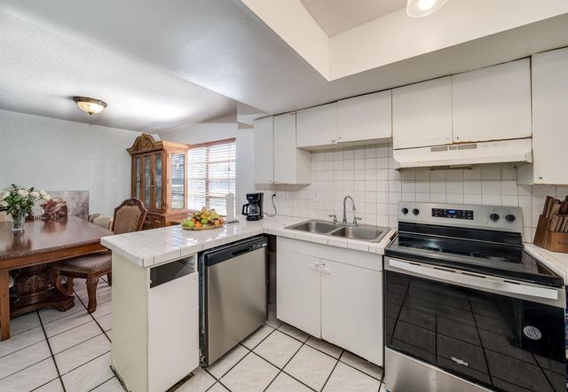 7 Ann Lee Lane, Tamarac, FL 33319