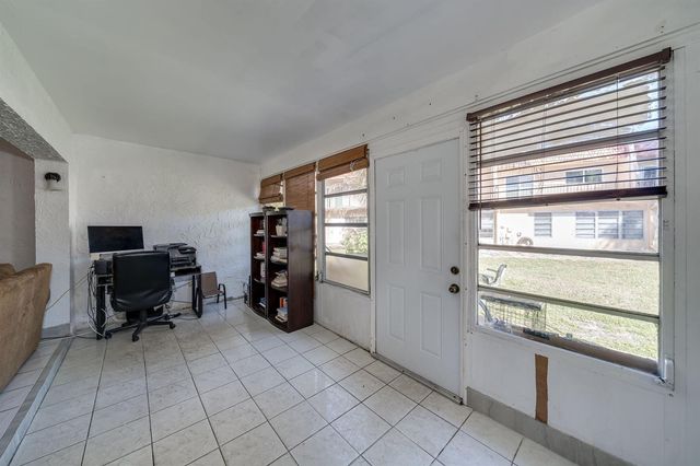 7 Ann Lee Lane, Tamarac, FL 33319