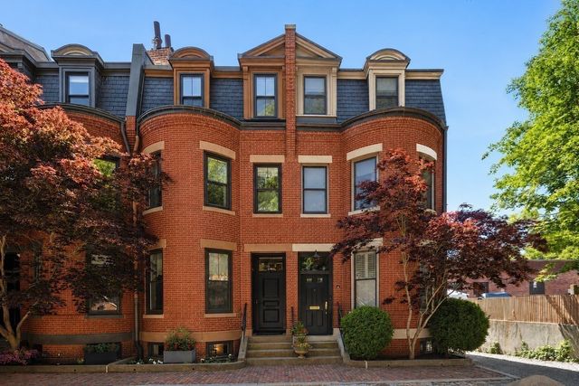 2 Pelham Ter, Boston, MA 02118