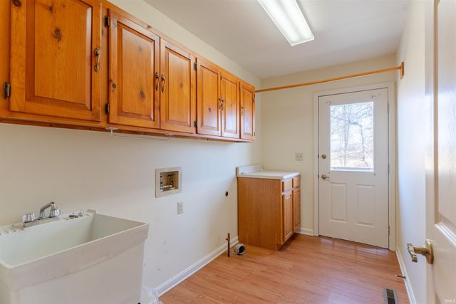 3100 Trailwood Drive, Newburgh, IN 47630