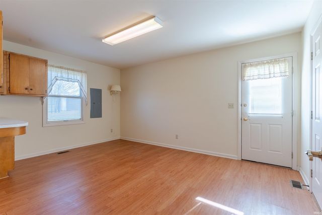 3100 Trailwood Drive, Newburgh, IN 47630