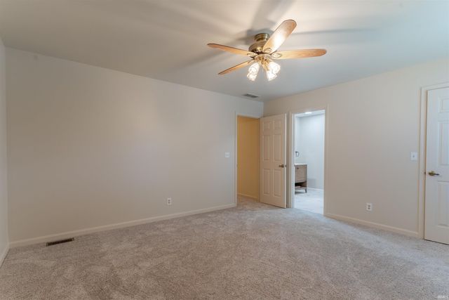 3100 Trailwood Drive, Newburgh, IN 47630