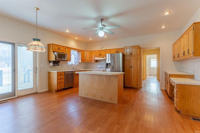 3100 Trailwood Drive, Newburgh, IN 47630