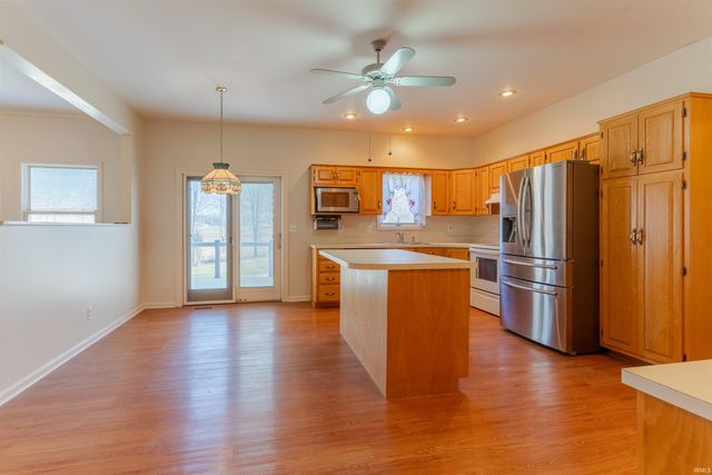 3100 Trailwood Drive, Newburgh, IN 47630