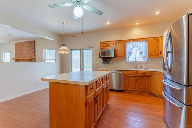 3100 Trailwood Drive, Newburgh, IN 47630