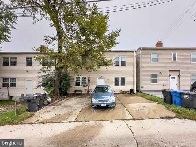 1313 ADAMS ST NE, Washington, DC 20018
