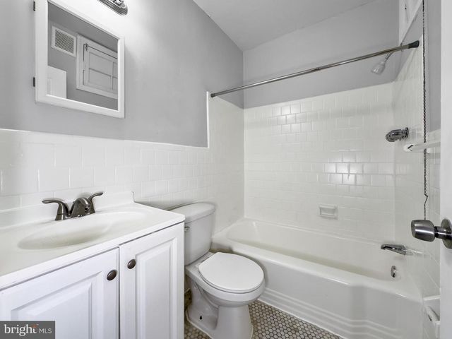 1313 ADAMS ST NE, Washington, DC 20018