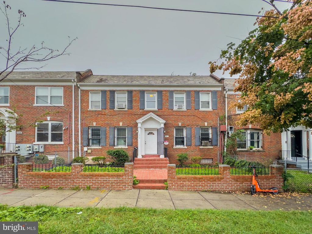 1313 ADAMS ST NE, Washington, DC 20018