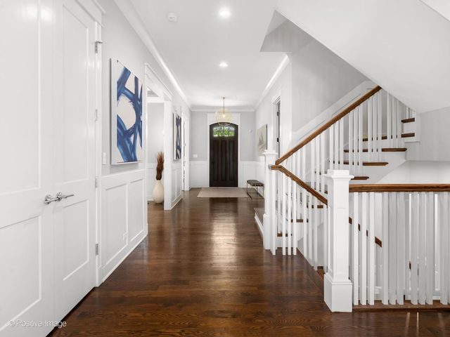 225 E Wilson Street, Elmhurst, IL 60126