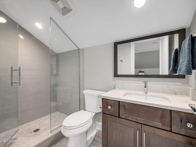 225 E Wilson Street, Elmhurst, IL 60126