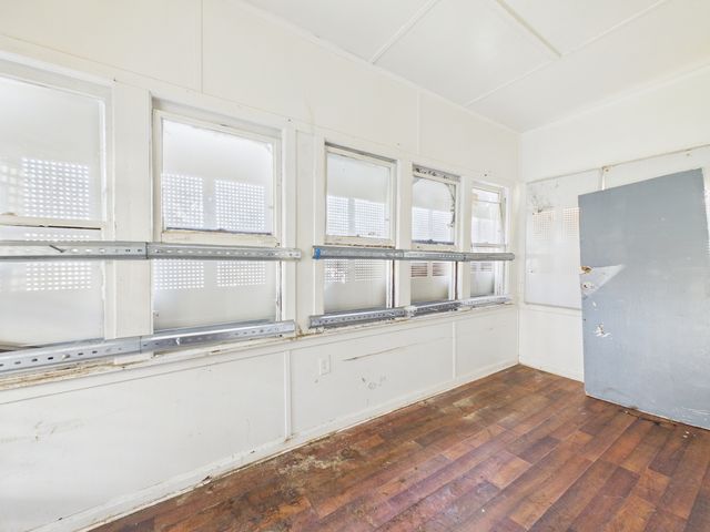 1327 W 72nd Place, Chicago, IL 60636