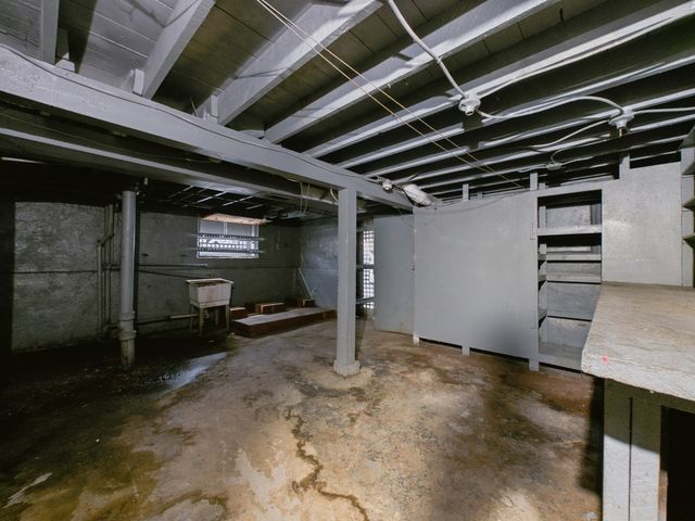 1327 W 72nd Place, Chicago, IL 60636