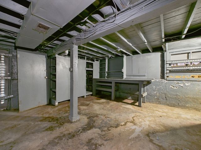 1327 W 72nd Place, Chicago, IL 60636