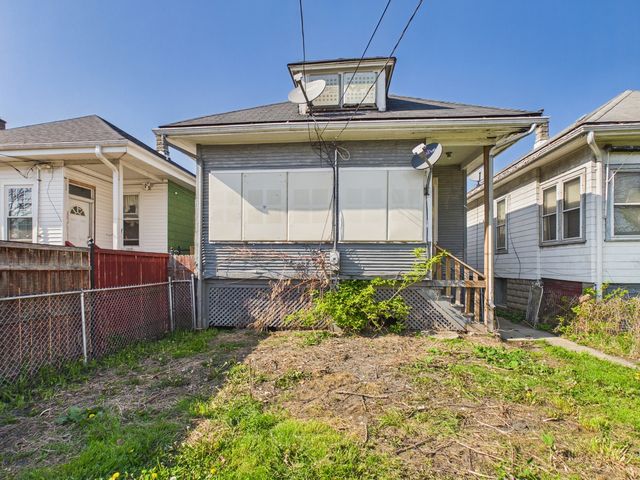 1327 W 72nd Place, Chicago, IL 60636