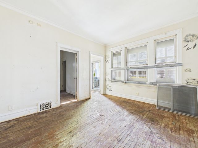 1327 W 72nd Place, Chicago, IL 60636