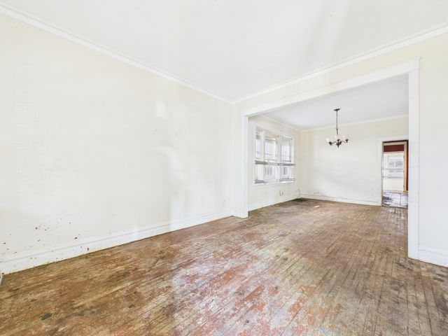1327 W 72nd Place, Chicago, IL 60636