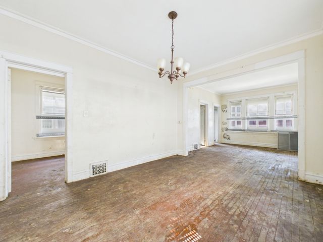 1327 W 72nd Place, Chicago, IL 60636