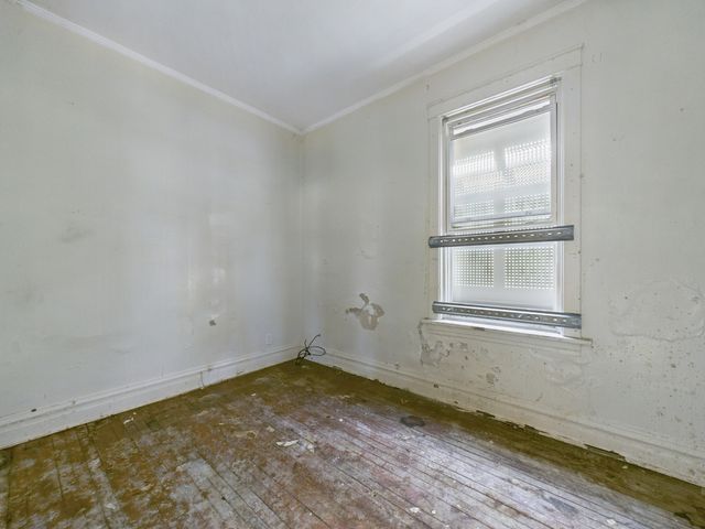 1327 W 72nd Place, Chicago, IL 60636