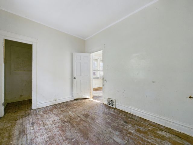 1327 W 72nd Place, Chicago, IL 60636