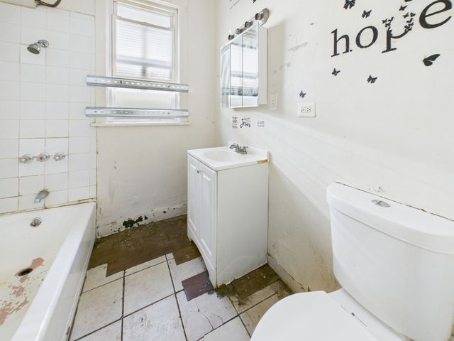 1327 W 72nd Place, Chicago, IL 60636