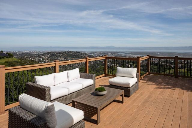 3342 Melendy Drive, San Carlos, CA 94070