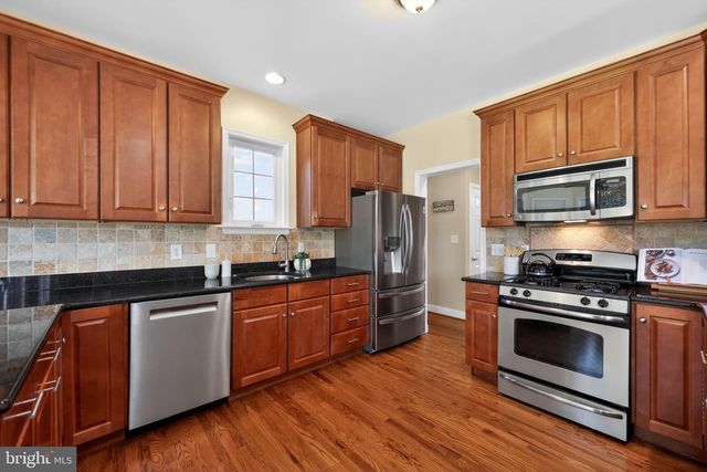 3 STRATHMORE CT, Wallingford, PA 19086