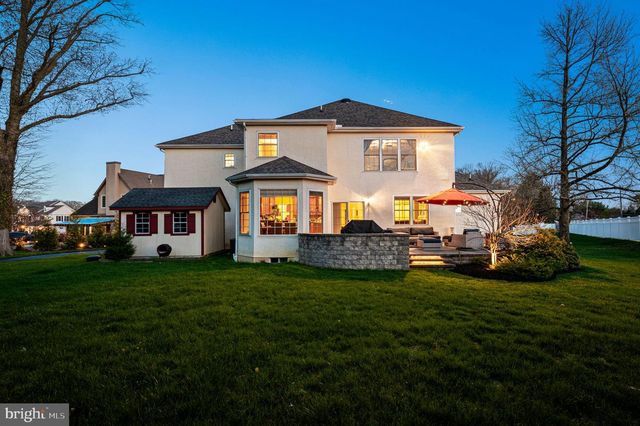 3 STRATHMORE CT, Wallingford, PA 19086