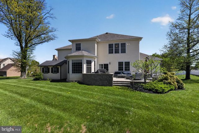 3 STRATHMORE CT, Wallingford, PA 19086