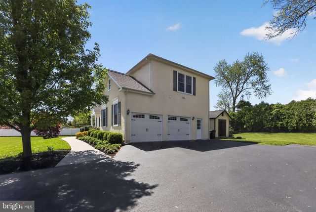 3 STRATHMORE CT, Wallingford, PA 19086