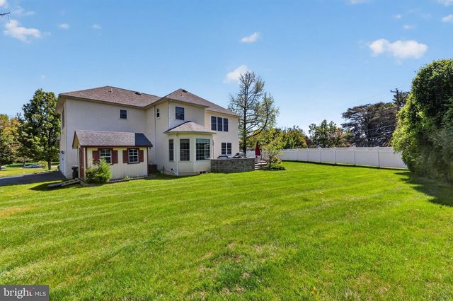 3 STRATHMORE CT, Wallingford, PA 19086
