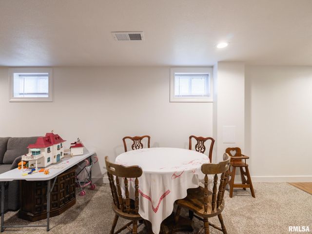 114 LAKEWOOD Avenue, East Peoria, IL 61611