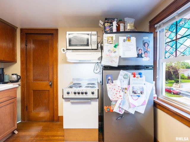 114 LAKEWOOD Avenue, East Peoria, IL 61611