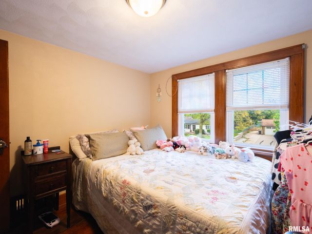 114 LAKEWOOD Avenue, East Peoria, IL 61611