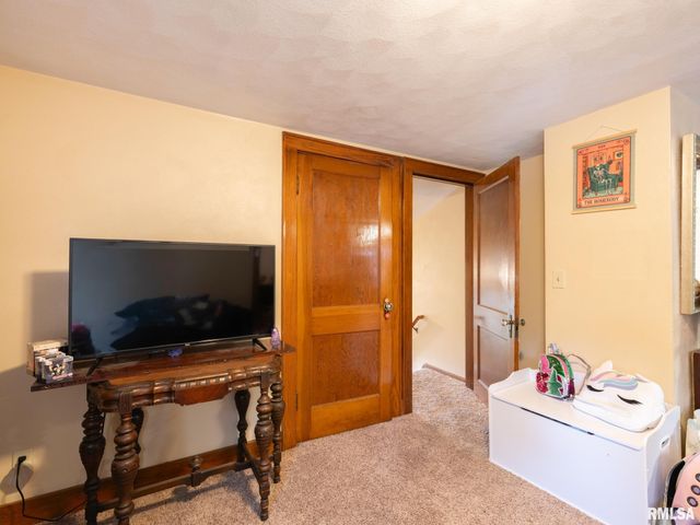 114 LAKEWOOD Avenue, East Peoria, IL 61611