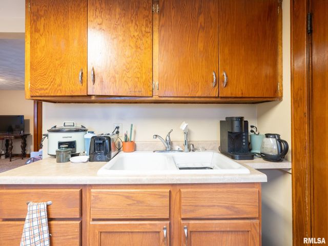 114 LAKEWOOD Avenue, East Peoria, IL 61611